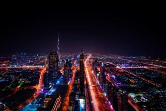 ما هي الملكية بنسبة 100٪ في دبي