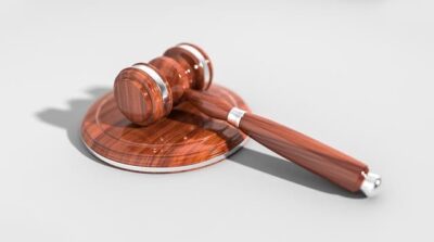 النزاعات التجارية,محاكم مختصة في النزاعات التجارية,القانون التجاري هيئات الموكل لها حل النزاعات التجارية,النزاعات,المحاكم التجارية,تاليف المحاكم التجارية,التحكيم التجاري,التفاوض التجاري,التجارة الخارجية,نزاع تجاري,القانون تجاري